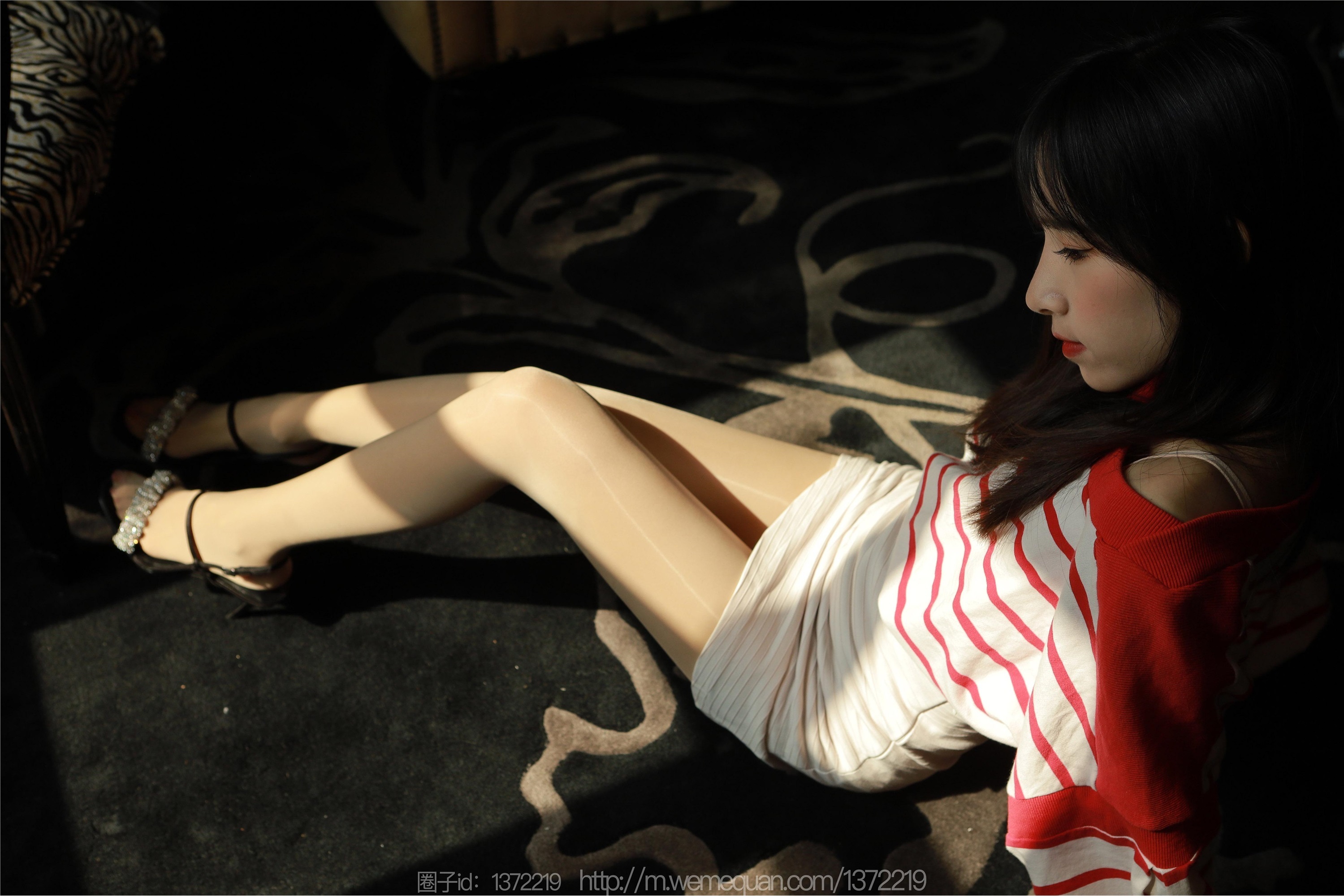 IESS异思趣向  2023.02.22 丝享家 1369 美子《藏在光影里》